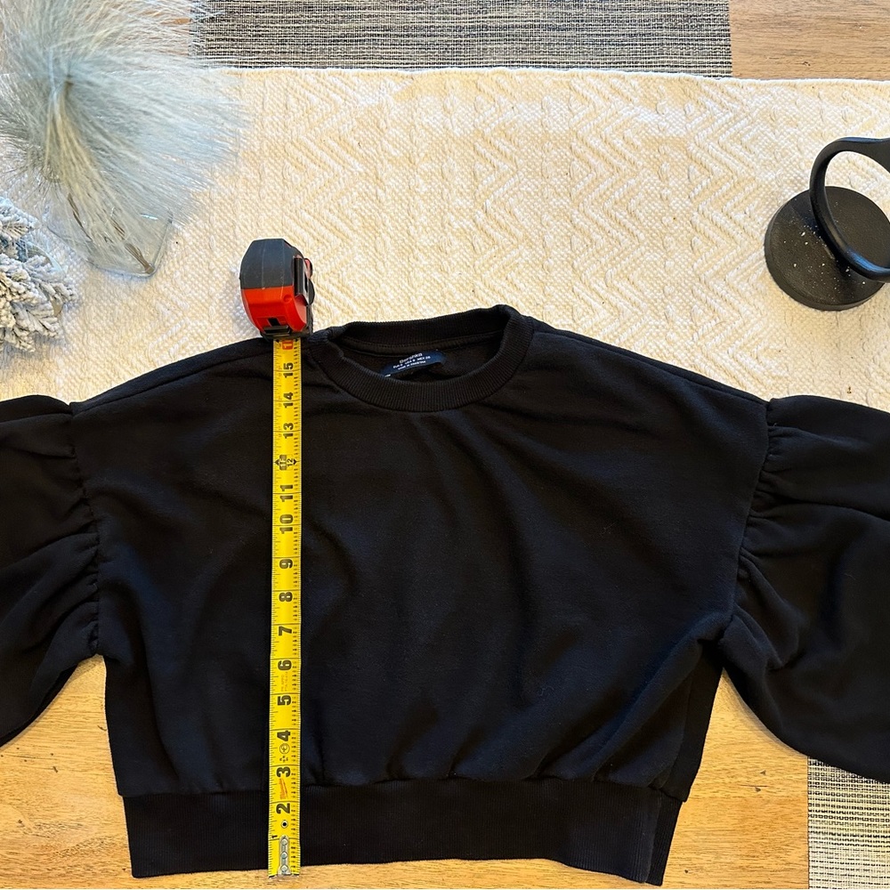 Black women’s cropped sweatshirt with adorable ruffled/pleated sleeves